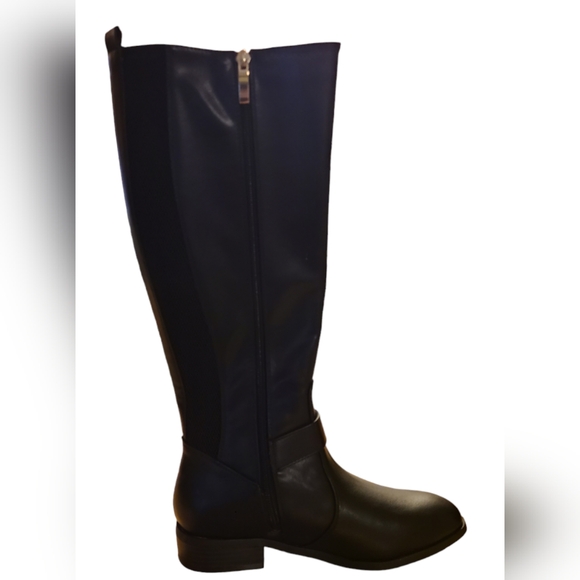 NWOB Ccomfort size 7 black boots - Picture 9 of 16